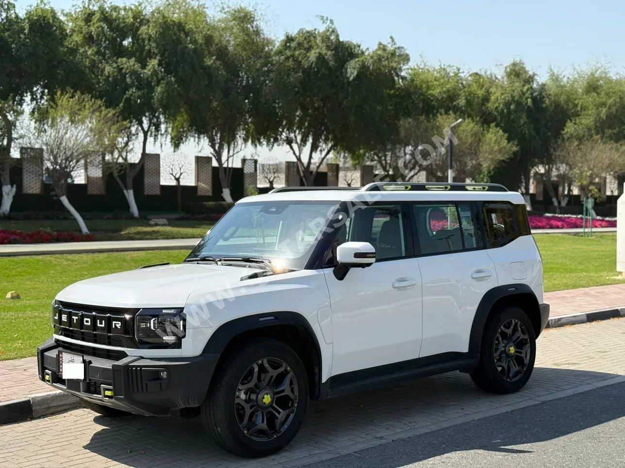 جيتور تي 2 لكجري 2025 اوتوماتيك 14,000 كم 4 سلندر دفع رباعي اس يو في أبيض تحت الضمان