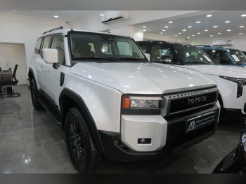 تويوتا  برادو  2026  اوتوماتيك  0 كم  4 سلندر  دفع رباعي  اس يو في  أبيض  تحت الضمان