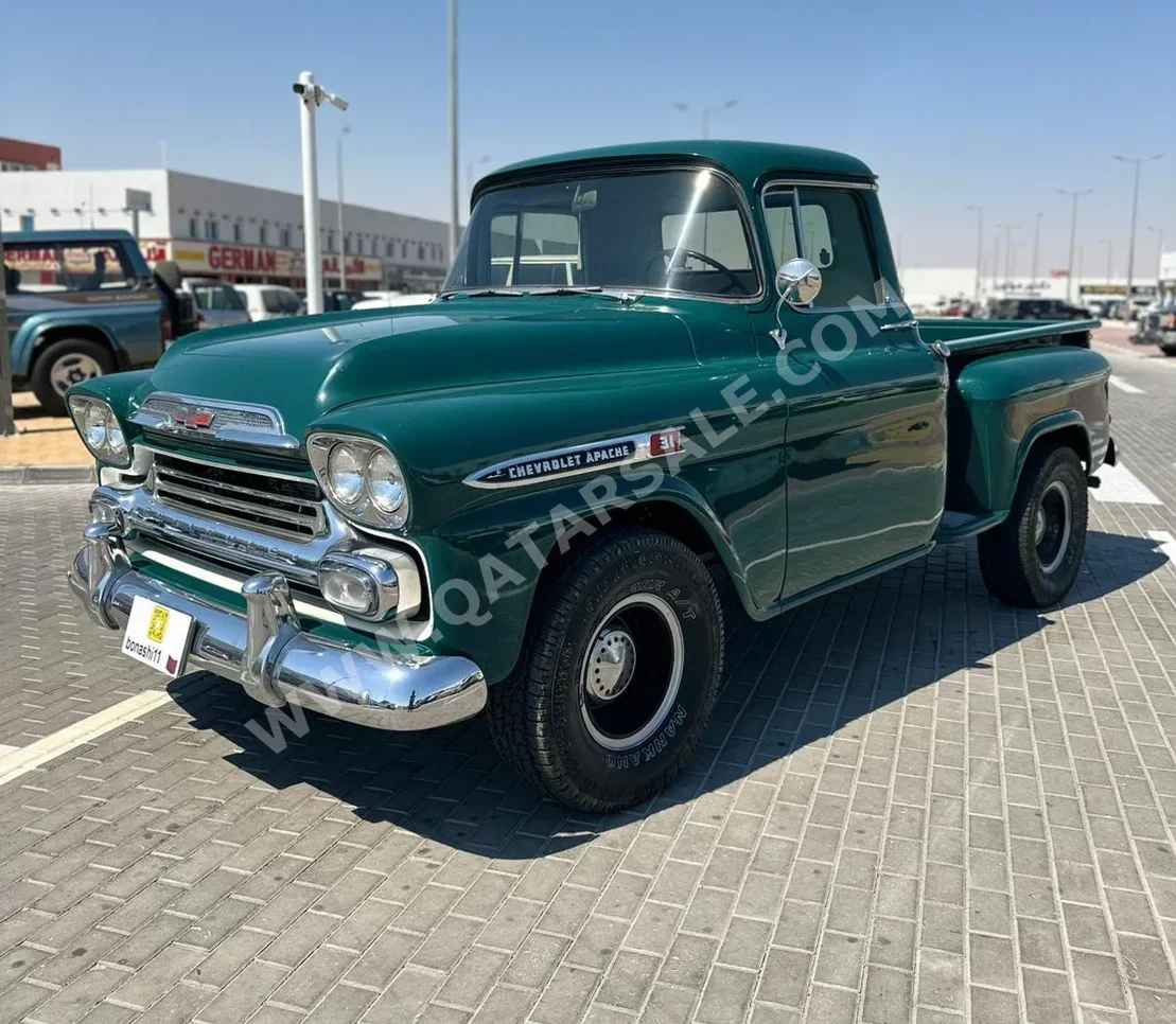 Chevrolet  Apache  1959  Manual  79,159 Km  6 Cylinder  Four Wheel Drive (4WD)  Pick Up  Gray