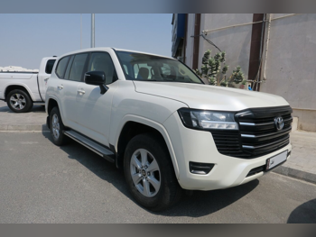 Toyota  Land Cruiser  GXR Twin Turbo  2022  Automatic  192,000 Km  6 Cylinder  Four Wheel Drive (4WD)  SUV  White  With Warranty