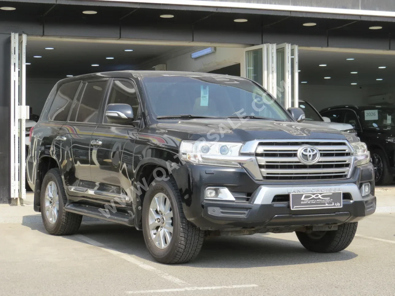 Toyota Land Cruiser GXR 2017 Automatic 194,000 Km 6 Cylinder Four Wheel Drive (4WD) SUV Black
