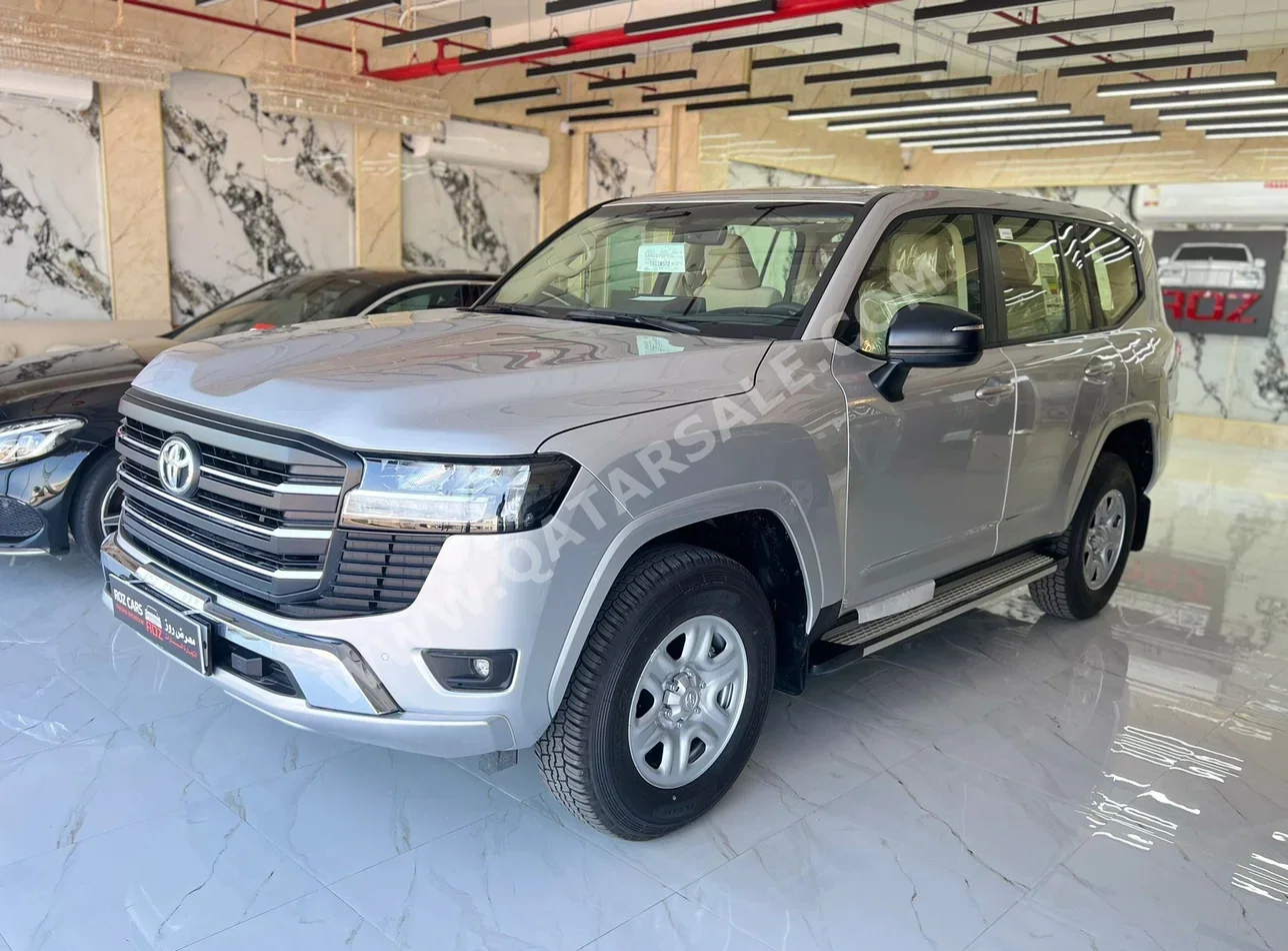 تويوتا لاند كروزر جي اكس 2026 اوتوماتيك 0 كم 6 سلندر دفع رباعي اس يو في فضي تحت الضمان