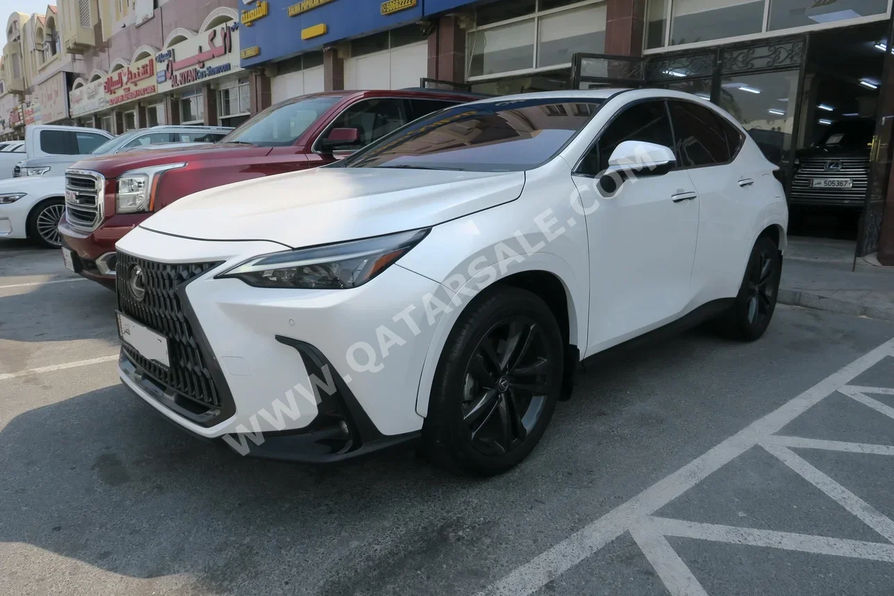 لكزس ان اكس 350 2024 اوتوماتيك 23,000 كم 4 سلندر دفع رباعي اس يو في أبيض تحت الضمان