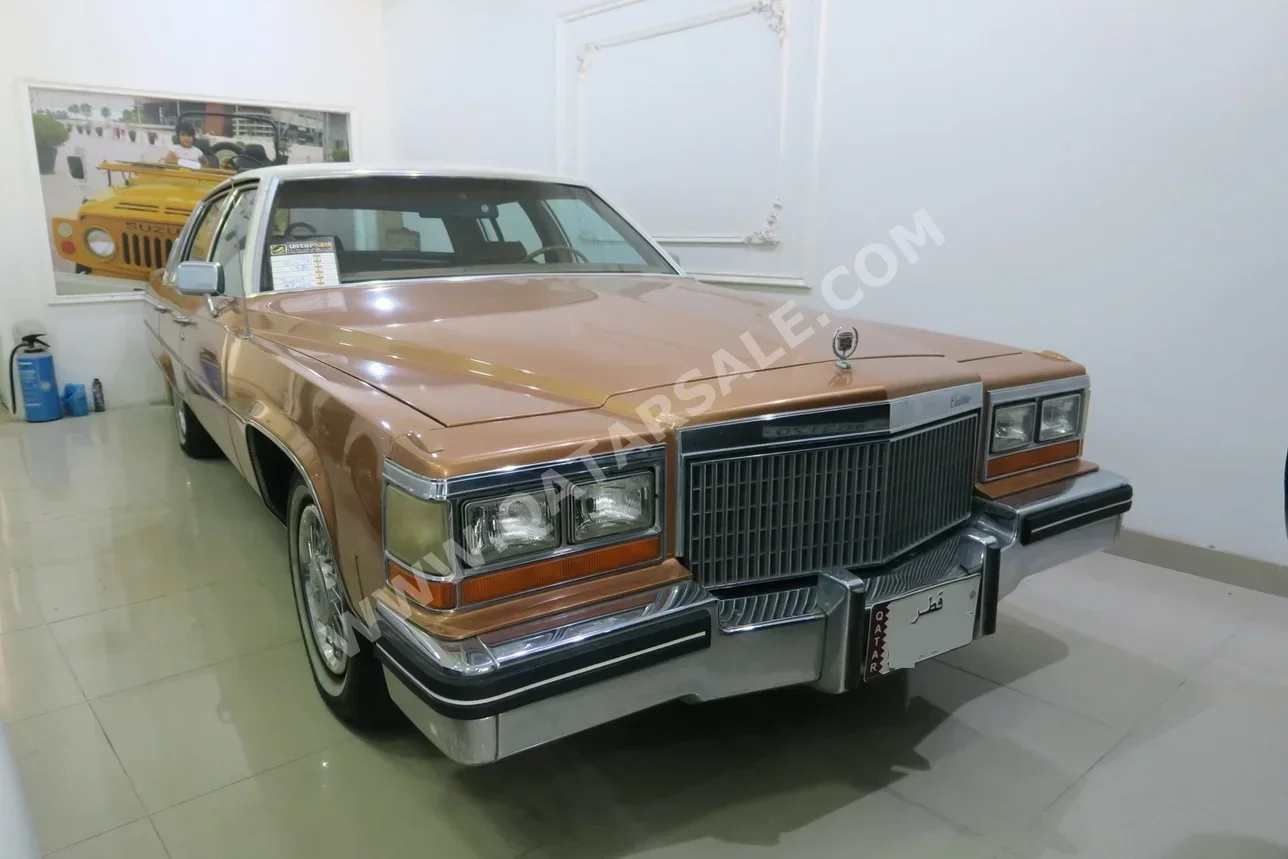 كاديلاك كلاسيك 1980 اوتوماتيك 11,000 كم 8 سلندر دفع خلفي سيدان ذهبي