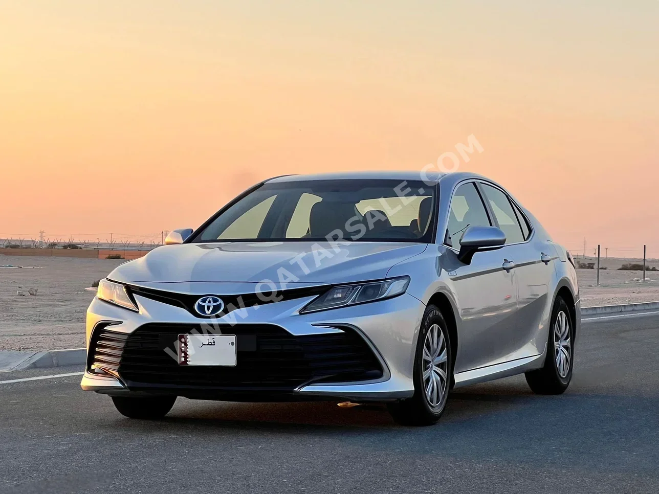 تويوتا  كامري  أل اي  2022  اوتوماتيك  376,000 كم  4 سلندر  سحب امامي  سيدان  فضي