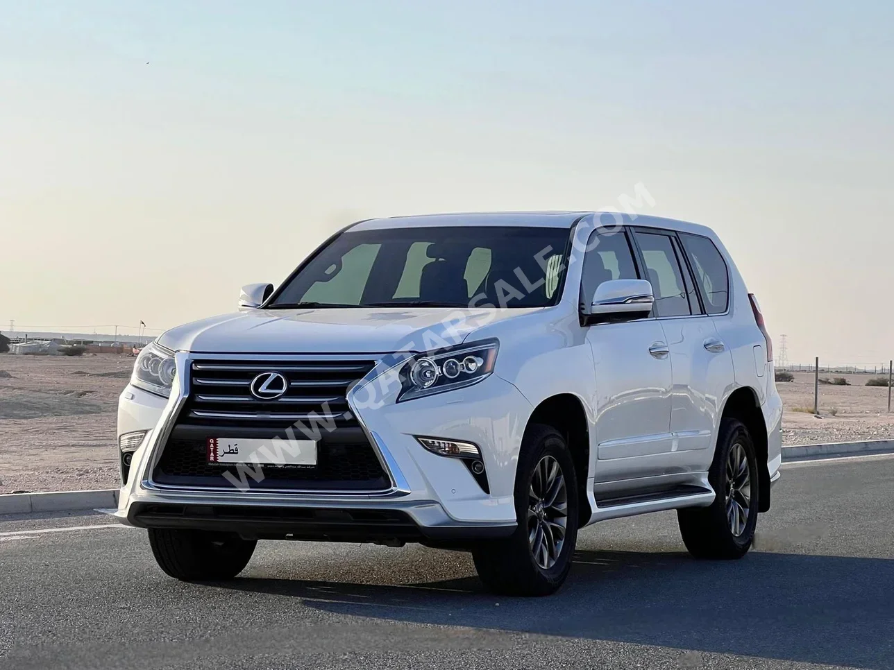 لكزس جي اكس 460 2018 اوتوماتيك 168,000 كم 8 سلندر دفع رباعي اس يو في أبيض