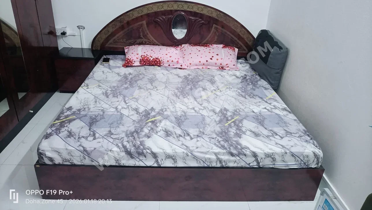 Bedroom Sets - 5 Pieces Set