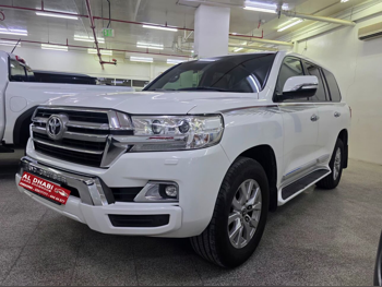 تويوتا  لاند كروزر  جي اكس ار  2019  اوتوماتيك  203,000 كم  8 سلندر  دفع رباعي  اس يو في  أبيض
