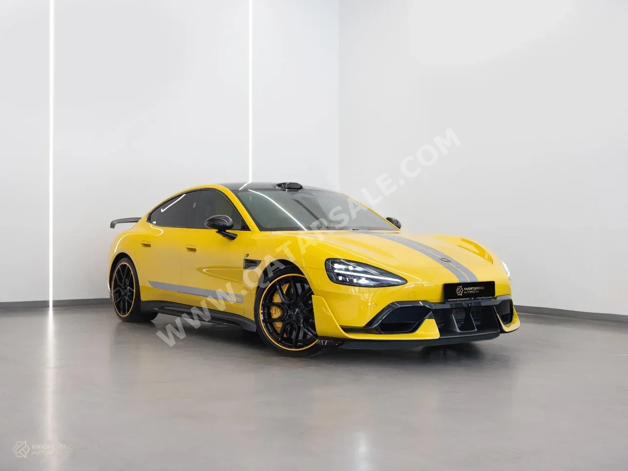 شاومي اس يو 7 الترا 2025 اوتوماتيك 23,350 كم 0 سلندر دفع كلي مستمر سيدان أصفر تحت الضمان