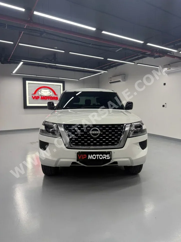 نيسان باترول 2023 عادي 17,000 كم 6 سلندر دفع رباعي اس يو في أبيض