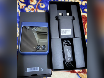 Mobile Phones Motorola  - razr  - 60  - Glacier Blue  - 256 GB  - Under Warranty