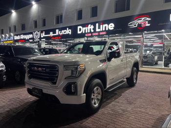 جي ام سي  سييرا  اي تي 4  2020  اوتوماتيك  315,000 كم  8 سلندر  دفع رباعي  بيكب  أبيض