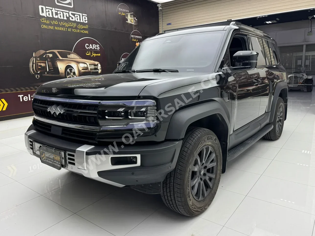 بي واي دي ليوبيرد 5 نافيقيتور 2025 اوتوماتيك 26,700 كم 4 سلندر دفع رباعي اس يو في أسود