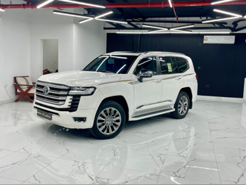 تويوتا  لاند كروزر  في اكس توين توربو  2024  اوتوماتيك  30,000 كم  6 سلندر  دفع رباعي  اس يو في  أبيض  تحت الضمان