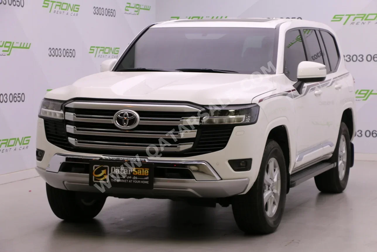 تويوتا  لاند كروزر  جي اكس ار توين توربو  2022  اوتوماتيك  148,000 كم  6 سلندر  دفع رباعي  اس يو في  أبيض  تحت الضمان