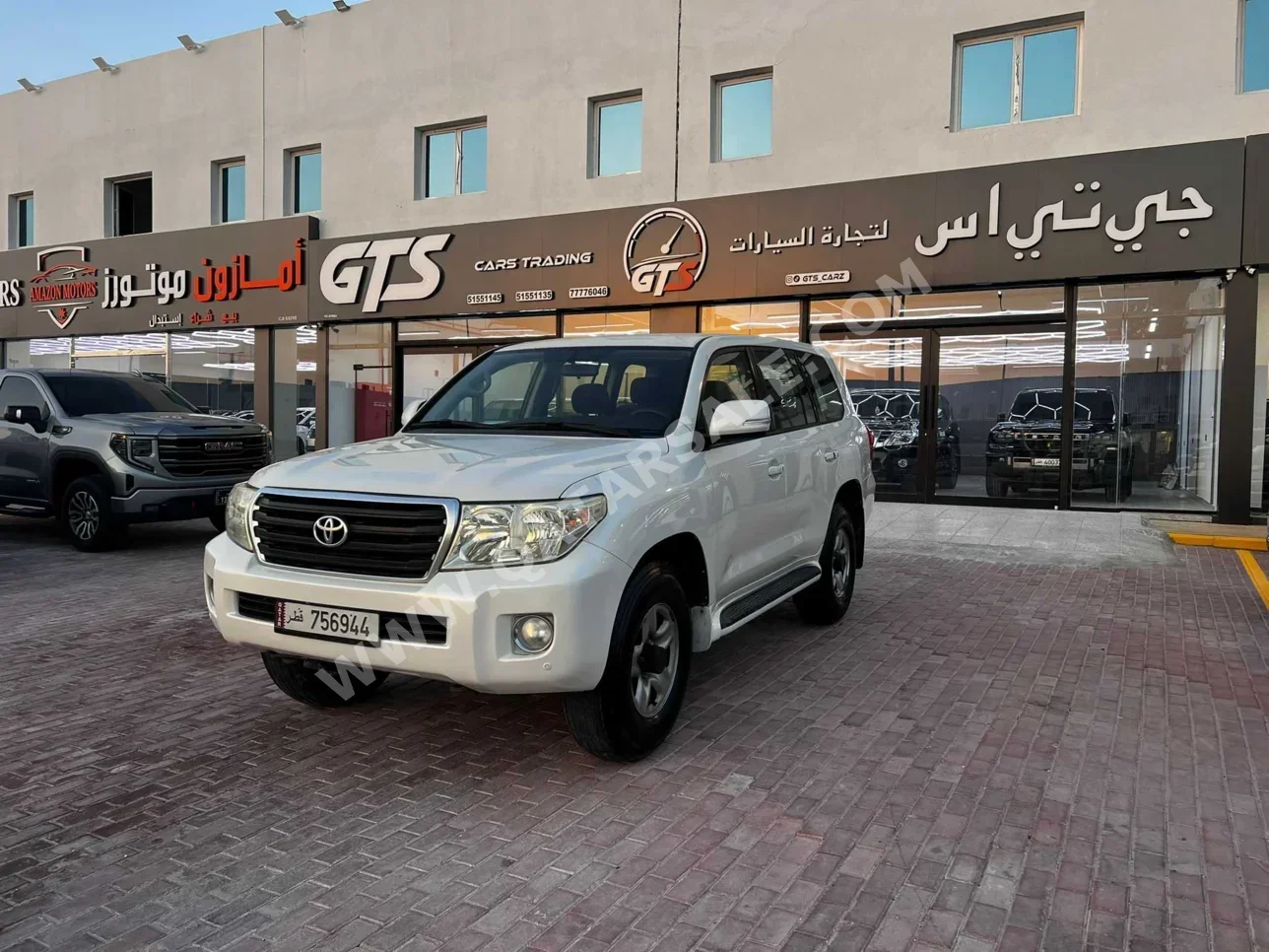 تويوتا لاند كروزر جي 2015 اوتوماتيك 363,000 كم 6 سلندر دفع رباعي اس يو في بيج