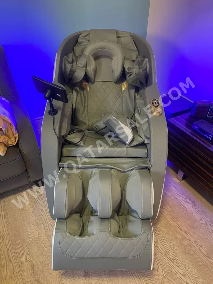 كرسي التدليك بيست مساج  أبيض  الصين  كل الجسم  رباعي الأبعاد