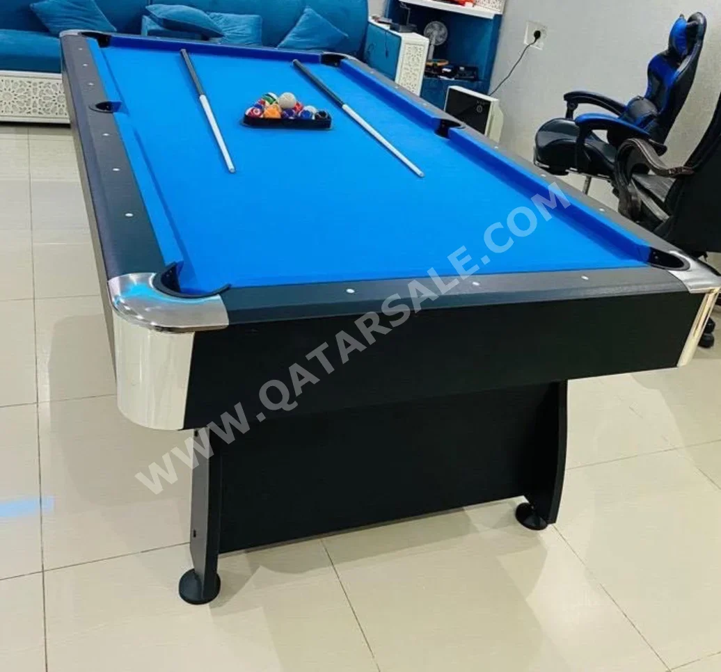 ازرق طاولة بلياردو