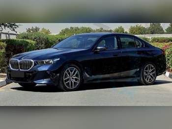 BMW  5-Series  530i M  2026  Automatic  0 Km  4 Cylinder  Rear Wheel Drive (RWD)  Sedan  Dark Blue