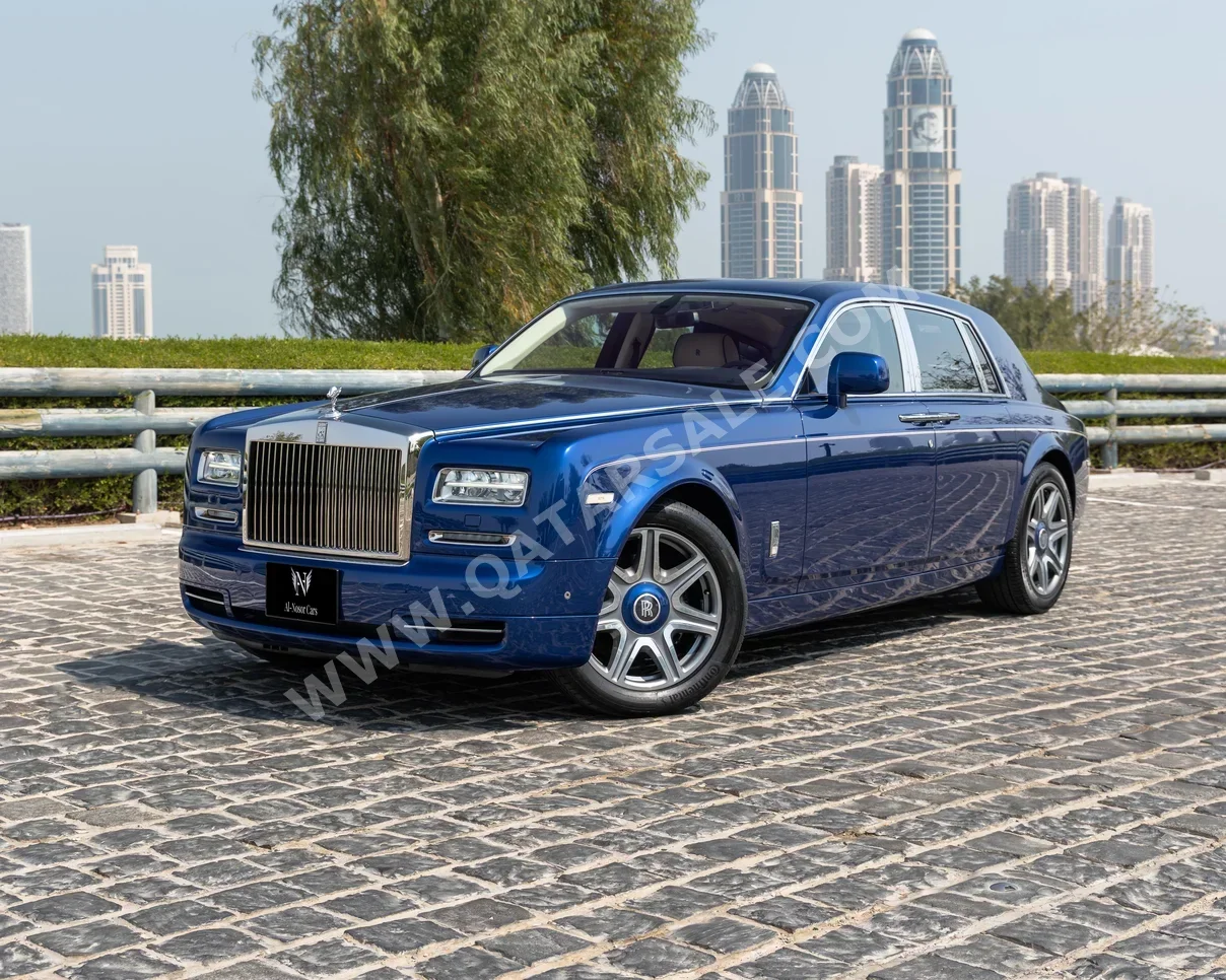 رولز - رويس فانتوم 2015 اوتوماتيك 17,000 كم 12 سلندر دفع كلي مستمر سيدان ازرق