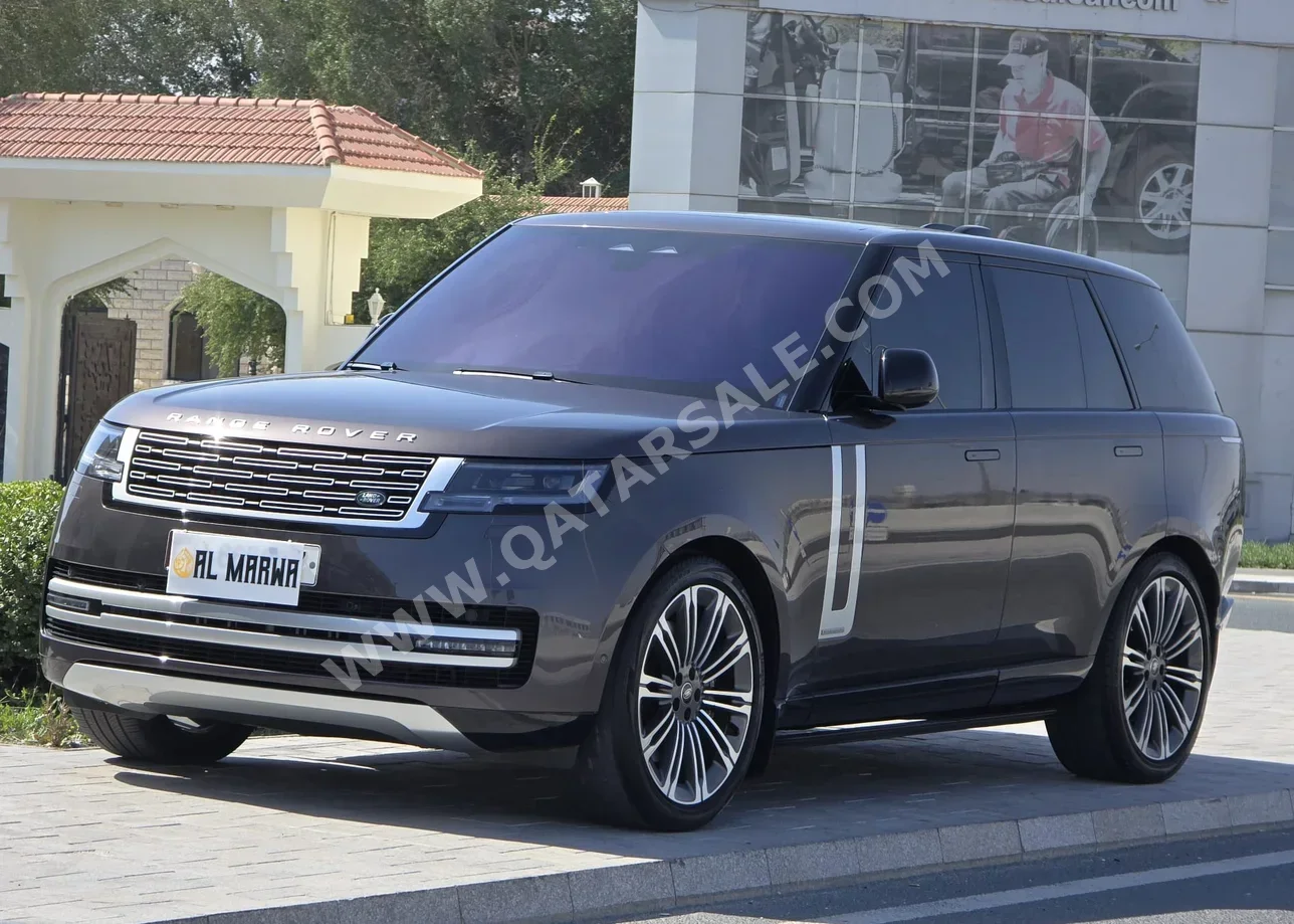 لاند روفر  رنج روفر  فوج اوتوبايوغرافي  2023  اوتوماتيك  58,000 كم  8 سلندر  دفع رباعي  اس يو في  بني  تحت الضمان