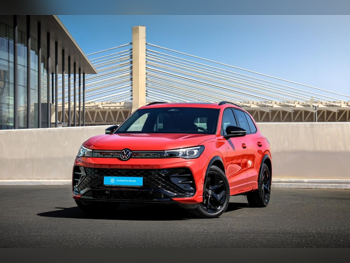 Volkswagen  Tiguan  1.4 TSI  2025  Automatic  15,800 Km  4 Cylinder  Front Wheel Drive (FWD)  SUV  Dark Orange  With Warranty