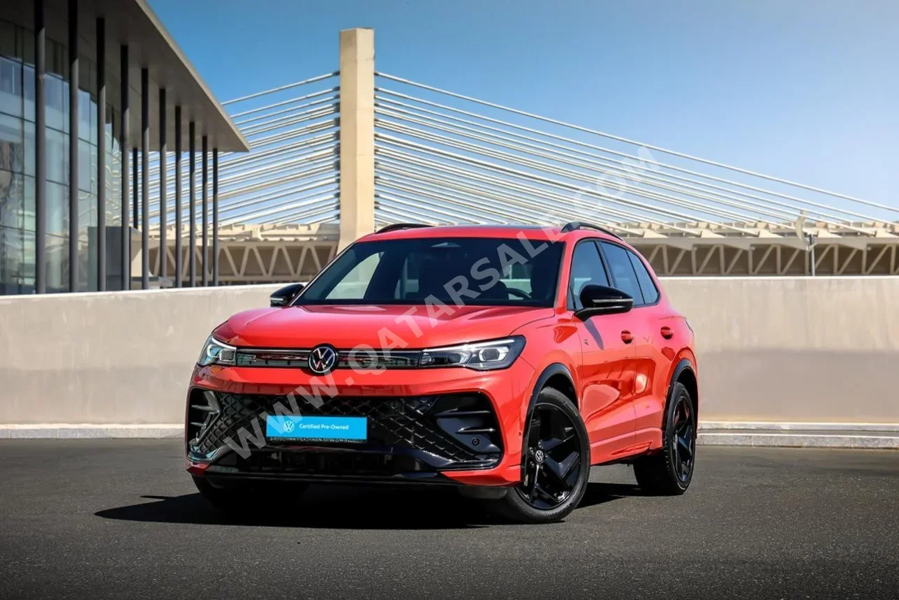 Volkswagen  Tiguan  1.4 TSI  2025  Automatic  5,800 Km  4 Cylinder  Front Wheel Drive (FWD)  SUV  Dark Orange  With Warranty