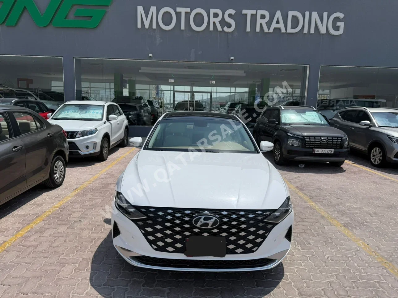 Hyundai Azera 2023 Automatic 61,000 Km 4 Cylinder Front Wheel Drive (FWD) Sedan White With Warranty