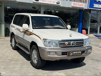 Toyota  Land Cruiser  GXR  2007  Automatic  490,000 Km  6 Cylinder  Four Wheel Drive (4WD)  SUV  White
