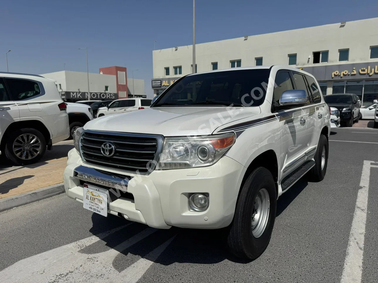 Toyota Land Cruiser GXR 2012 Automatic 366,000 Km 8 Cylinder Four Wheel Drive (4WD) SUV White