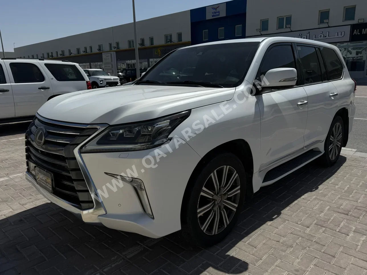 لكزس  ال اكس  570  2016  اوتوماتيك  199,000 كم  8 سلندر  دفع رباعي  اس يو في  أبيض