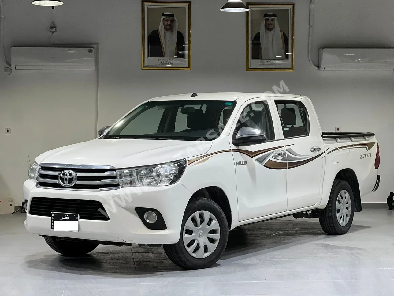 تويوتا هاي لوكس 2019 اوتوماتيك 110,000 كم 4 سلندر دفع خلفي بيكب أبيض