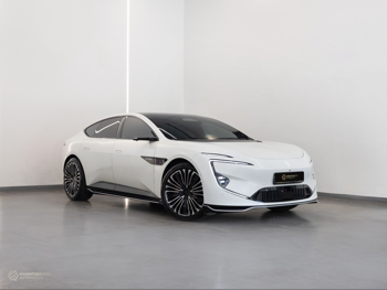 افاتر  12  جي تي  2024  اوتوماتيك  47,090 كم  0 سلندر  دفع كلي مستمر  سيدان  أبيض