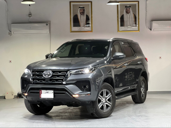 Toyota  Fortuner  2024  Automatic  13,000 Km  6 Cylinder  Four Wheel Drive (4WD)  SUV  Gray