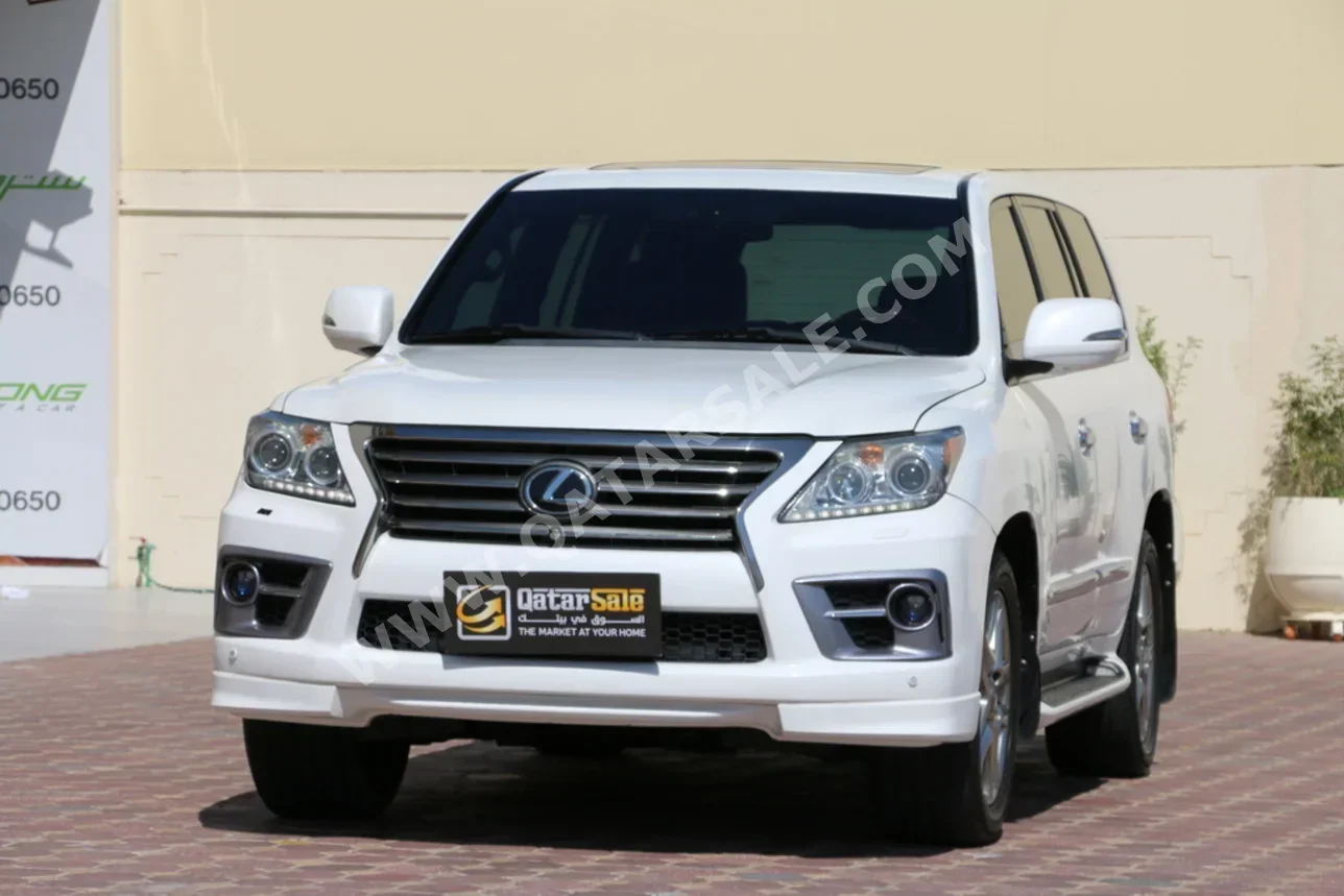 Lexus LX 570 S 2015 Automatic 266,000 Km 8 Cylinder Four Wheel Drive (4WD) SUV White