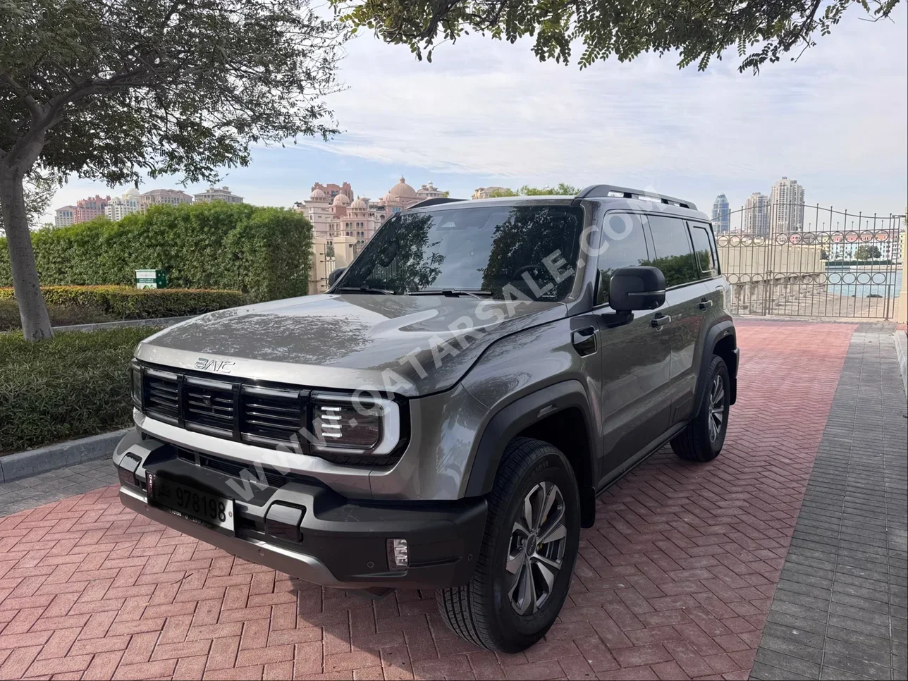 Baic BJ40 PRO 2026 Automatic 20,000 Km 4 Cylinder Four Wheel Drive (4WD) SUV Gray and Black With Warranty