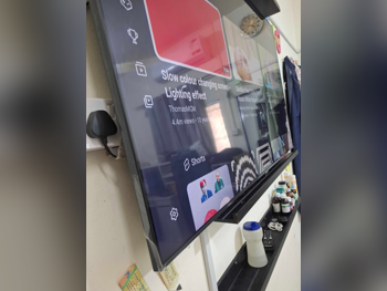 Television (TV) Samsung  - 65 Inch  - 4K or UHD  - Smart TV