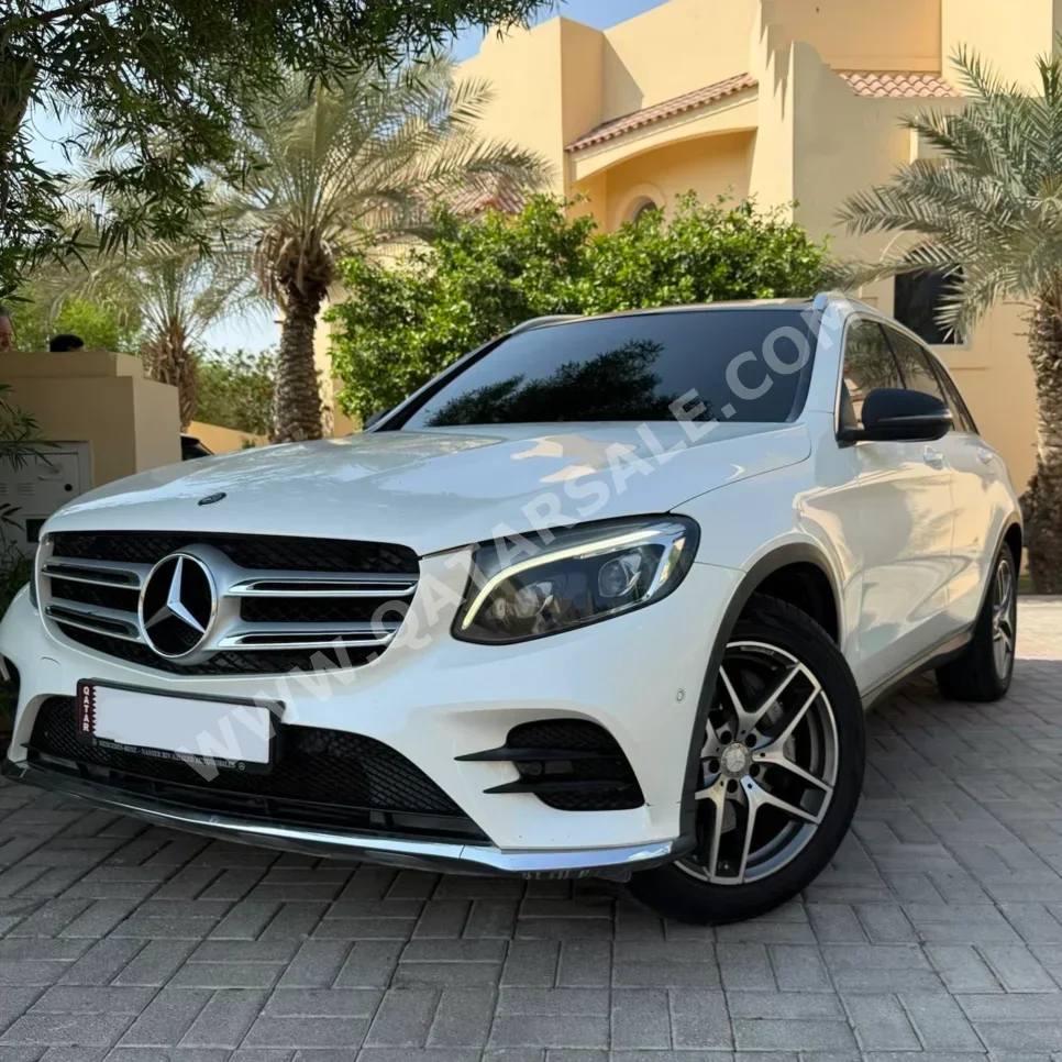 مرسيدس - بنز  جي ال سي  300 ايه ام جي  2016  اوتوماتيك  65,000 كم  4 سلندر  دفع كلي مستمر  اس يو في  أبيض لؤلؤي