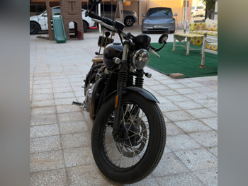 تريمف  بونفيل بوبر -  2018 - اللون اسود