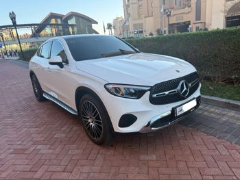 Mercedes-Benz  GLC  200  2025  Automatic  13,600 Km  4 Cylinder  Four Wheel Drive (4WD)  SUV  White  With Warranty