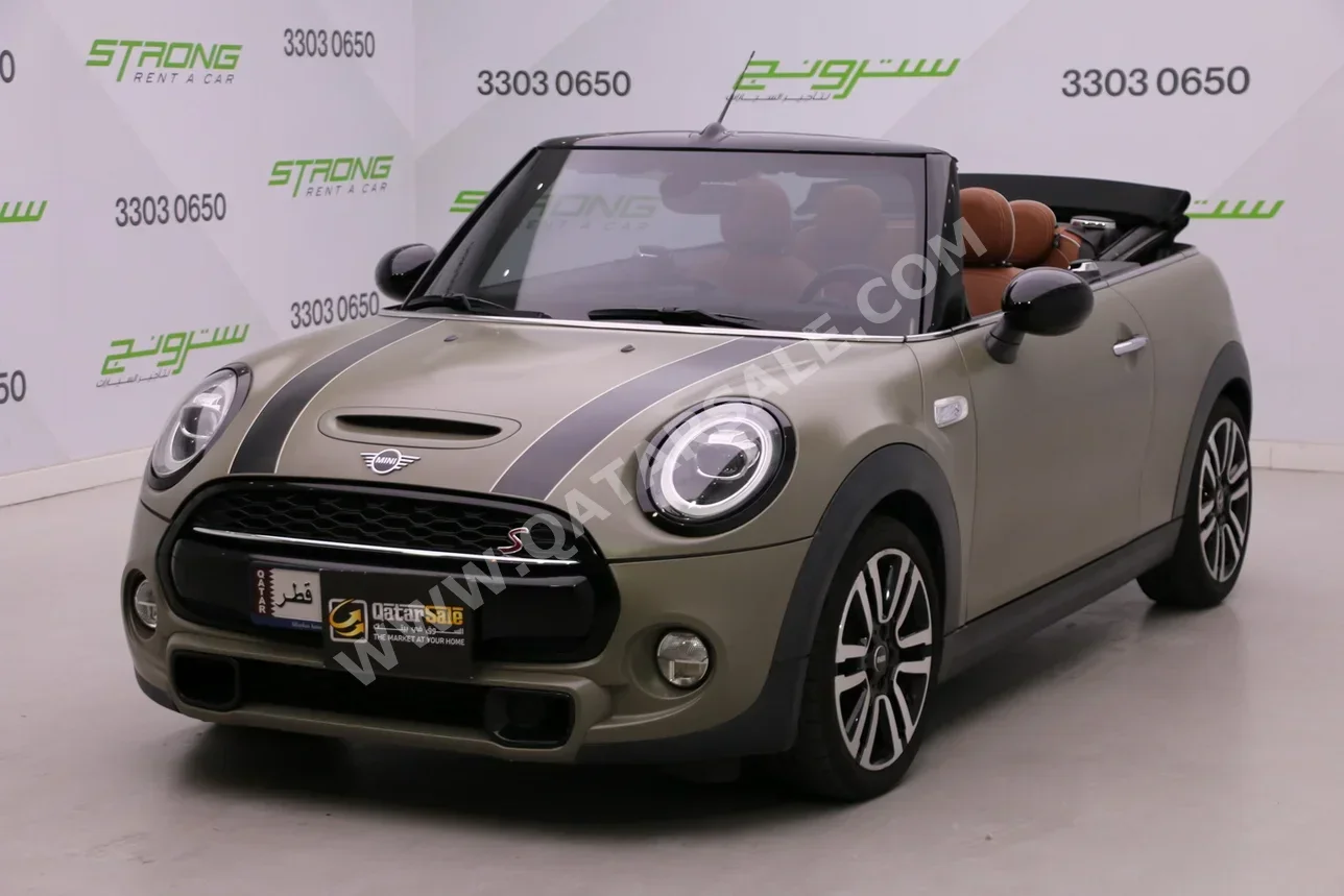 Mini Cooper S 2019 Automatic 66,000 Km 4 Cylinder Front Wheel Drive (FWD) Convertible Gray