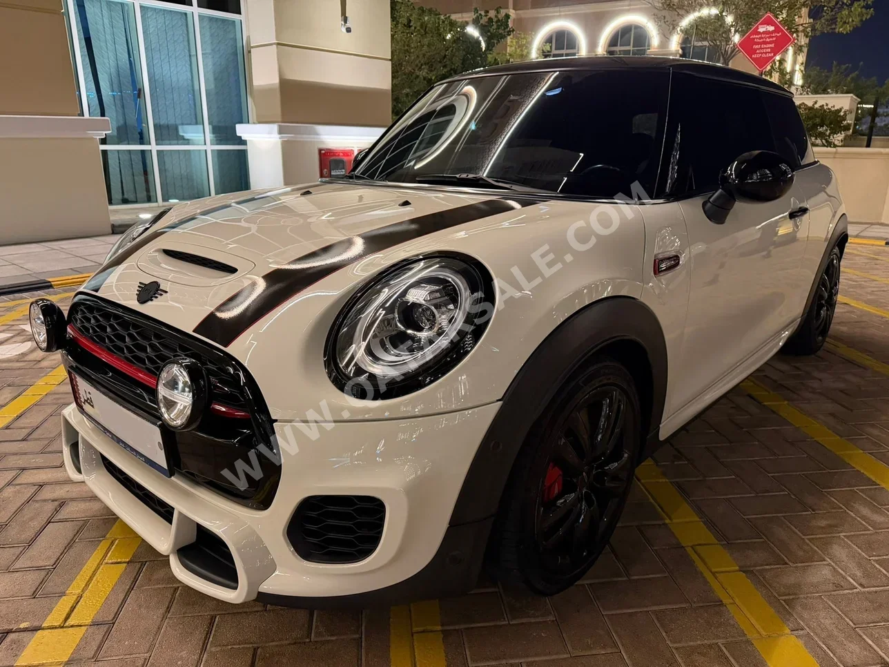 Mini Cooper JCW 2019 Automatic 75,000 Km 4 Cylinder Front Wheel Drive (FWD) Hatchback Beige