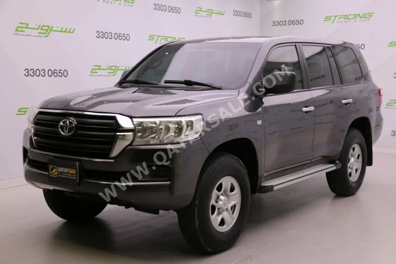 Toyota Land Cruiser G 2015 Manual 368,000 Km 6 Cylinder Four Wheel Drive (4WD) SUV Gray