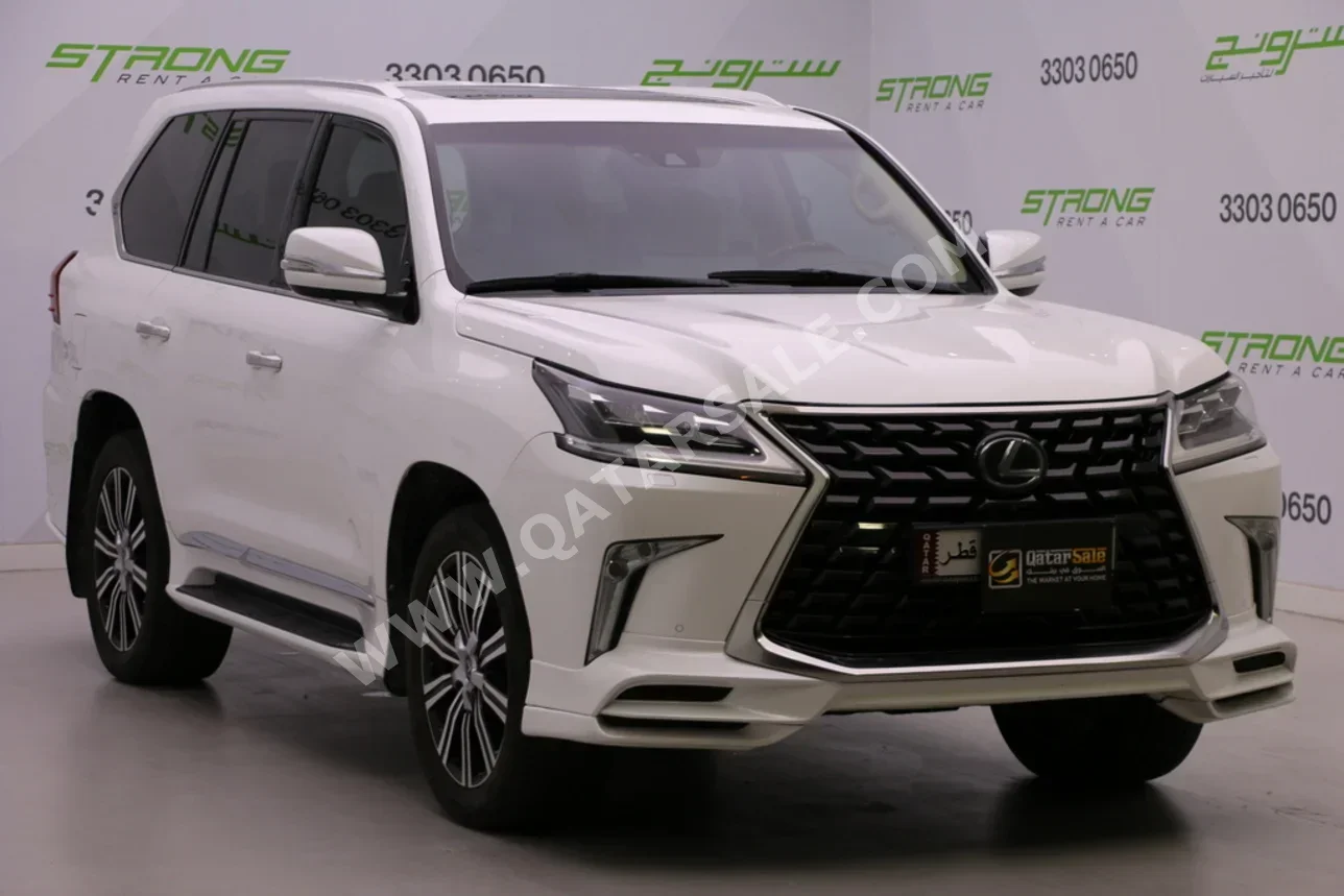 Lexus  LX  570  2016  Automatic  210,000 Km  8 Cylinder  Four Wheel Drive (4WD)  SUV  White
