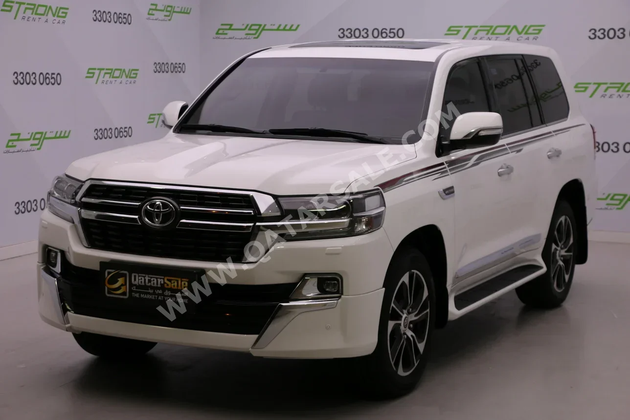 Toyota  Land Cruiser  GXR- Grand Touring  2021  Automatic  88,000 Km  8 Cylinder  Four Wheel Drive (4WD)  SUV  White