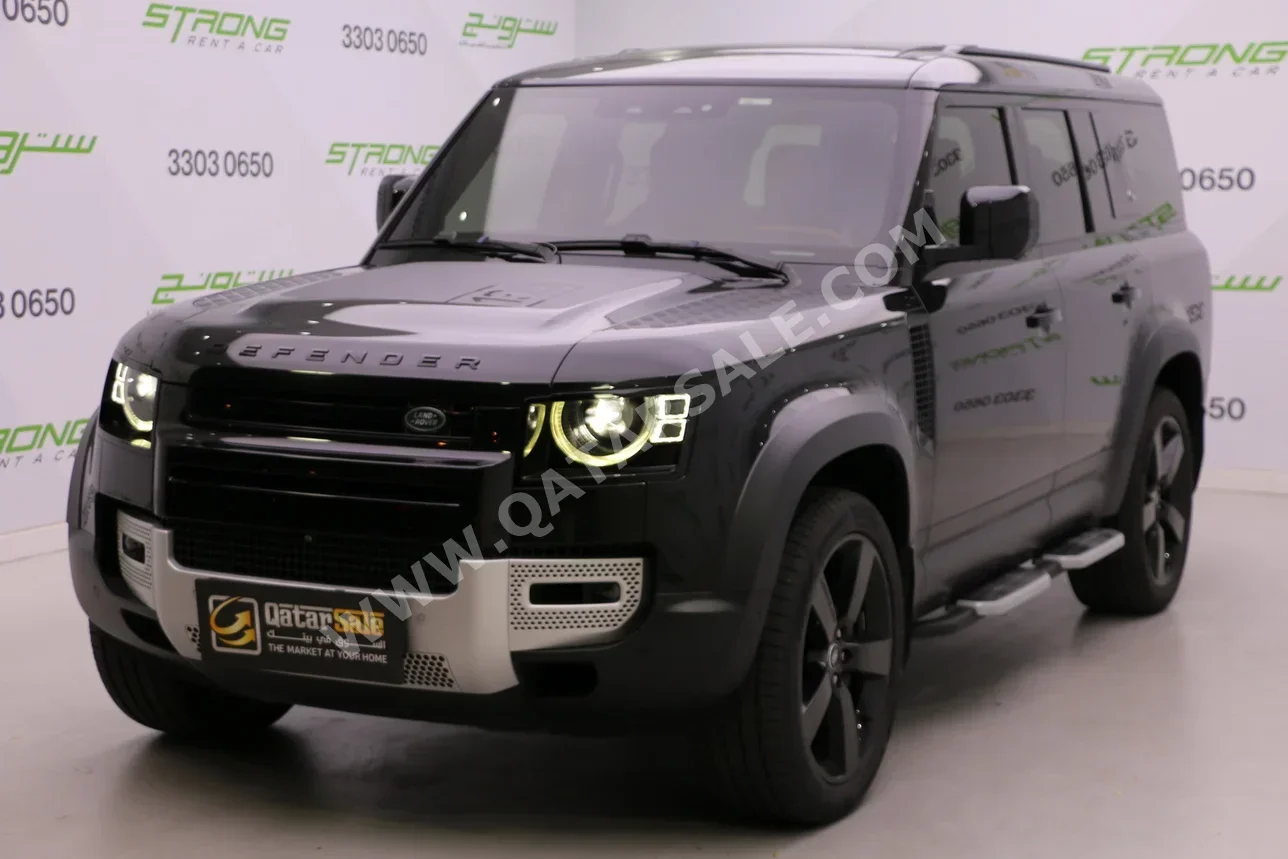 لاند روفر ديفيندر 130 اتش اس اي 2023 اوتوماتيك 123,000 كم 6 سلندر دفع رباعي اس يو في أسود تحت الضمان