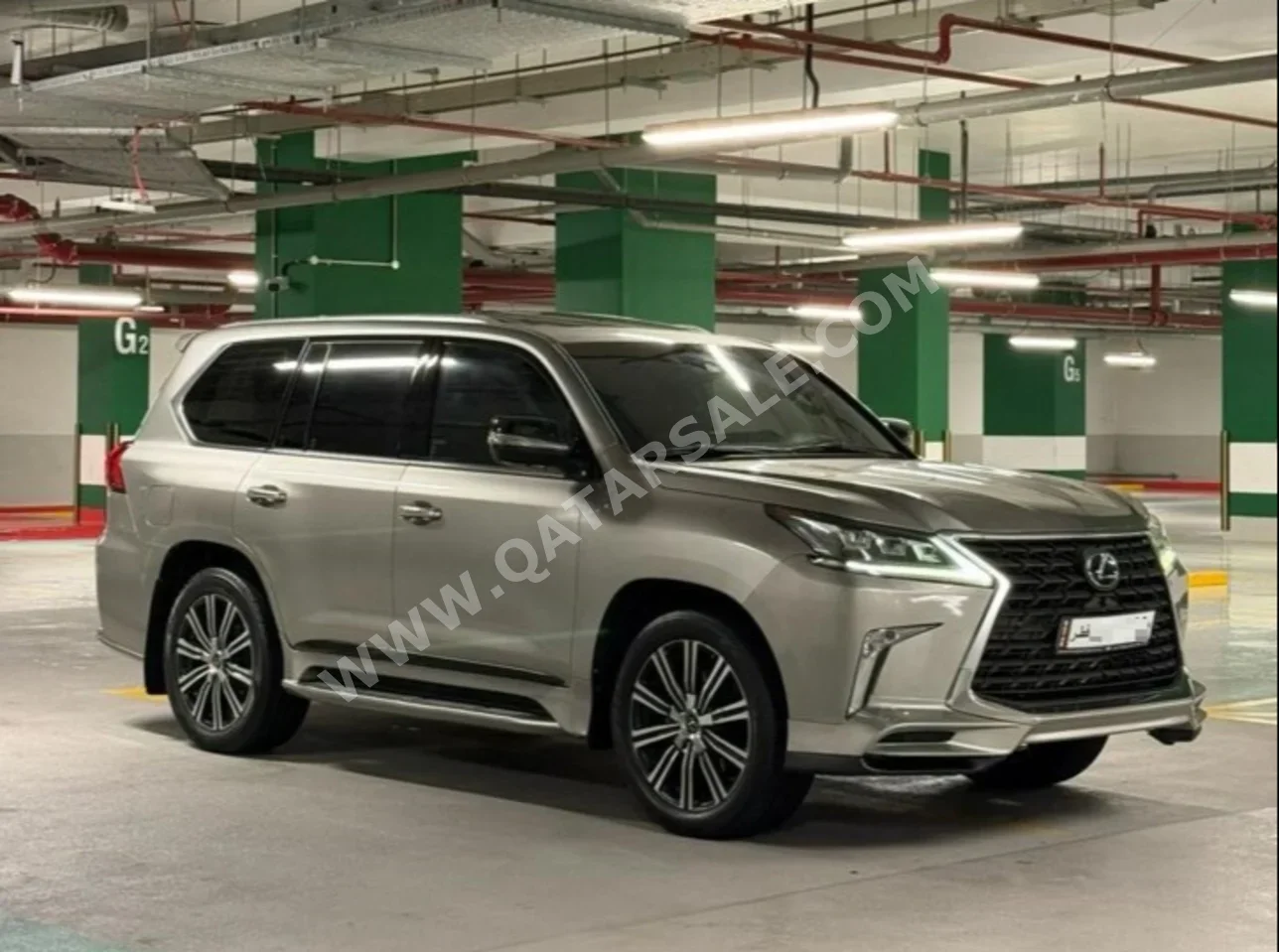 لكزس  ال اكس  570  2017  اوتوماتيك  280,000 كم  8 سلندر  دفع رباعي  اس يو في  رمادي فاتح