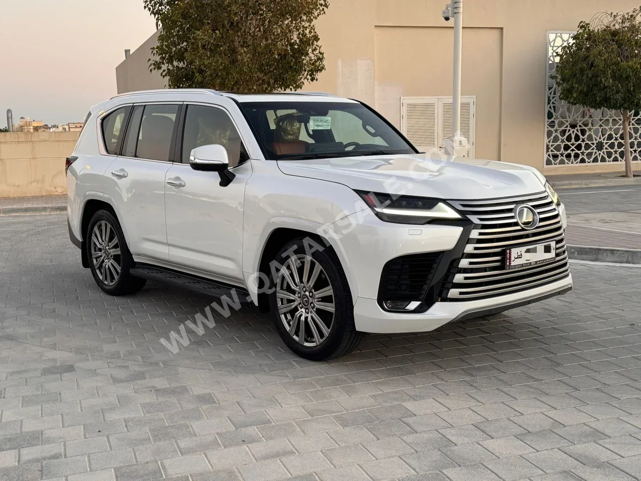 Lexus LX 600 VIP 2023 Automatic 38,000 Km 6 Cylinder Four Wheel Drive (4WD) SUV White With Warranty