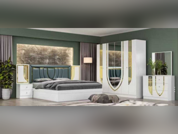 أطقم غرف نوم - لايف ستايل  - طقم مكون من 4 قطع  - متعدد الألوان