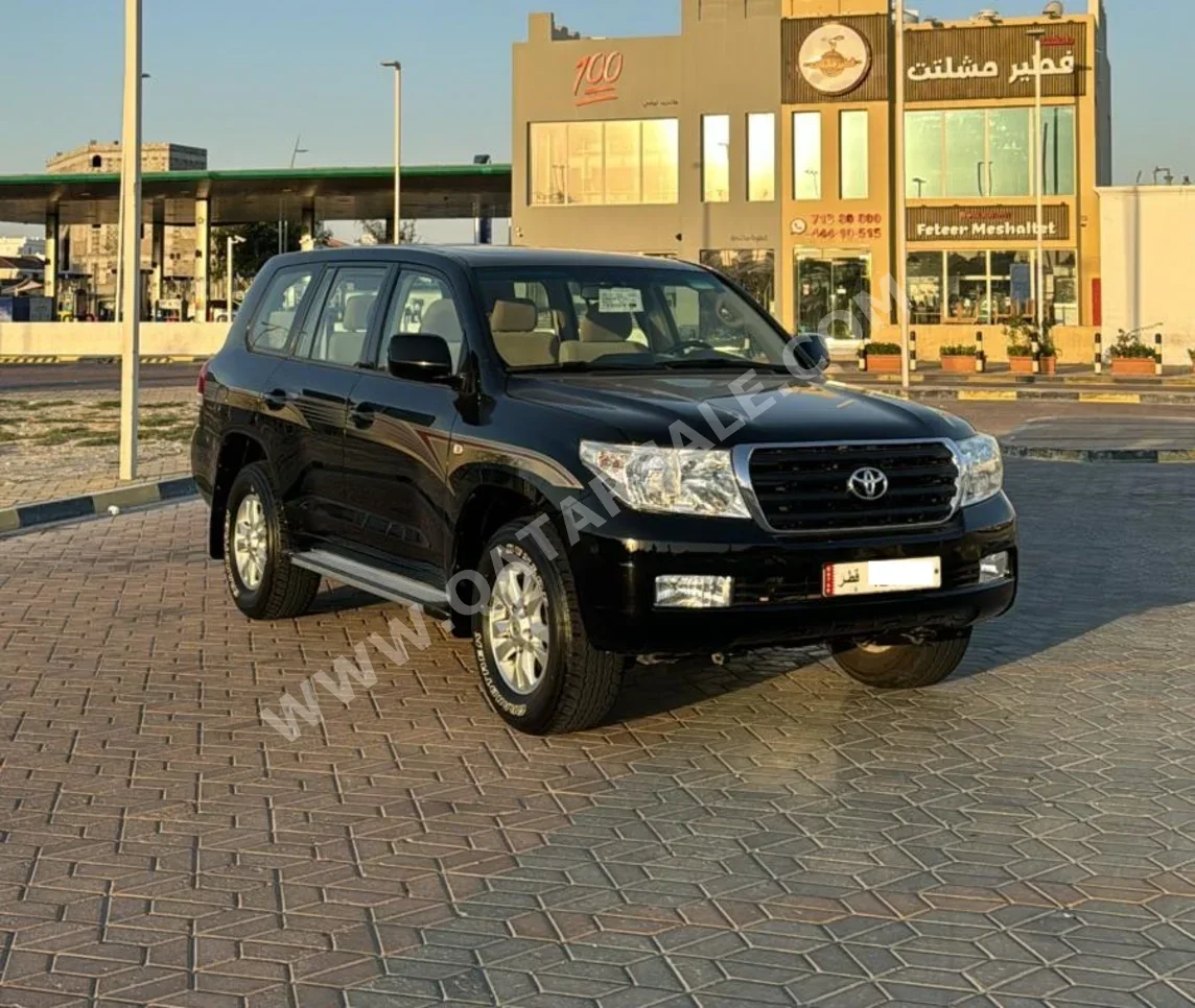 Toyota Land Cruiser GX 2010 Automatic 141,000 Km 6 Cylinder Four Wheel Drive (4WD) SUV Black